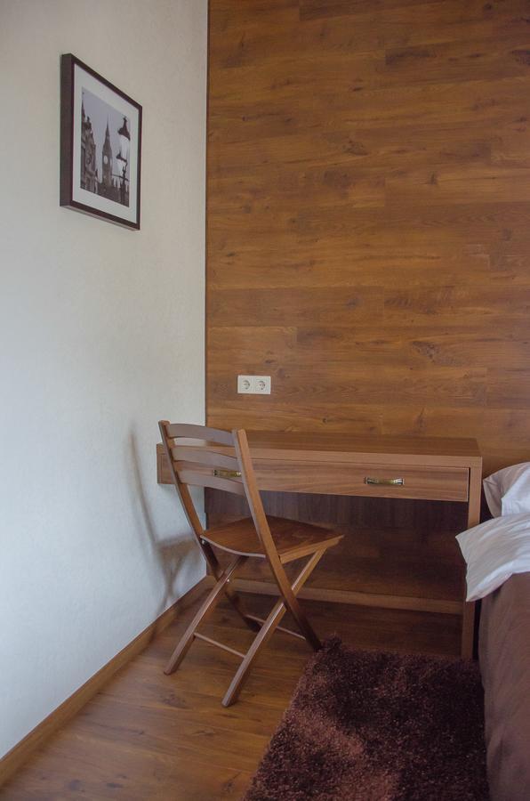 Petrani Nivki Hotel Kiev Ngoại thất bức ảnh