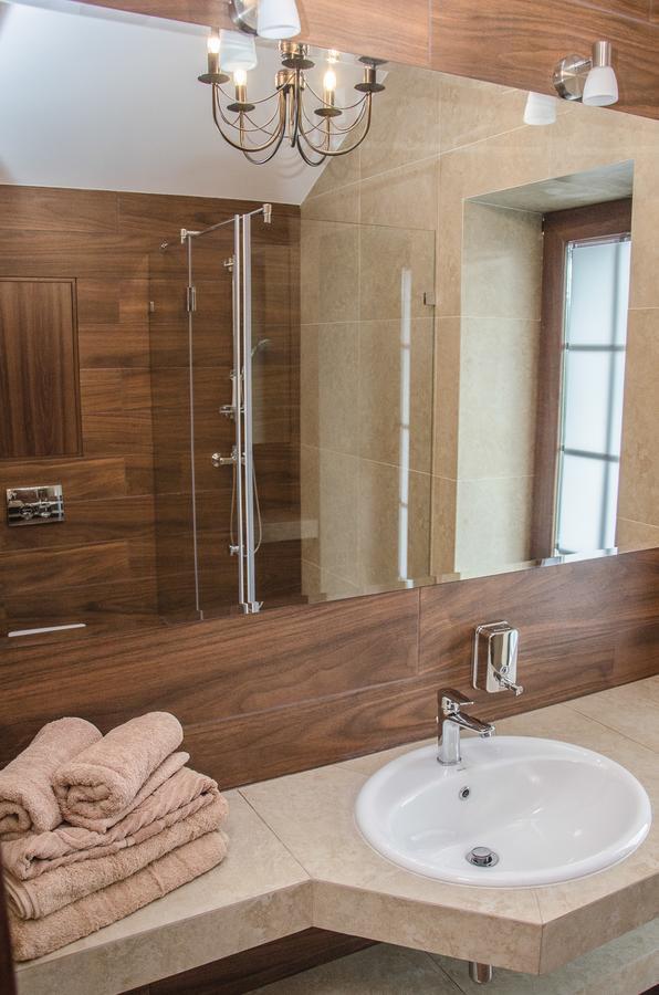 Petrani Nivki Hotel Kiev Ngoại thất bức ảnh