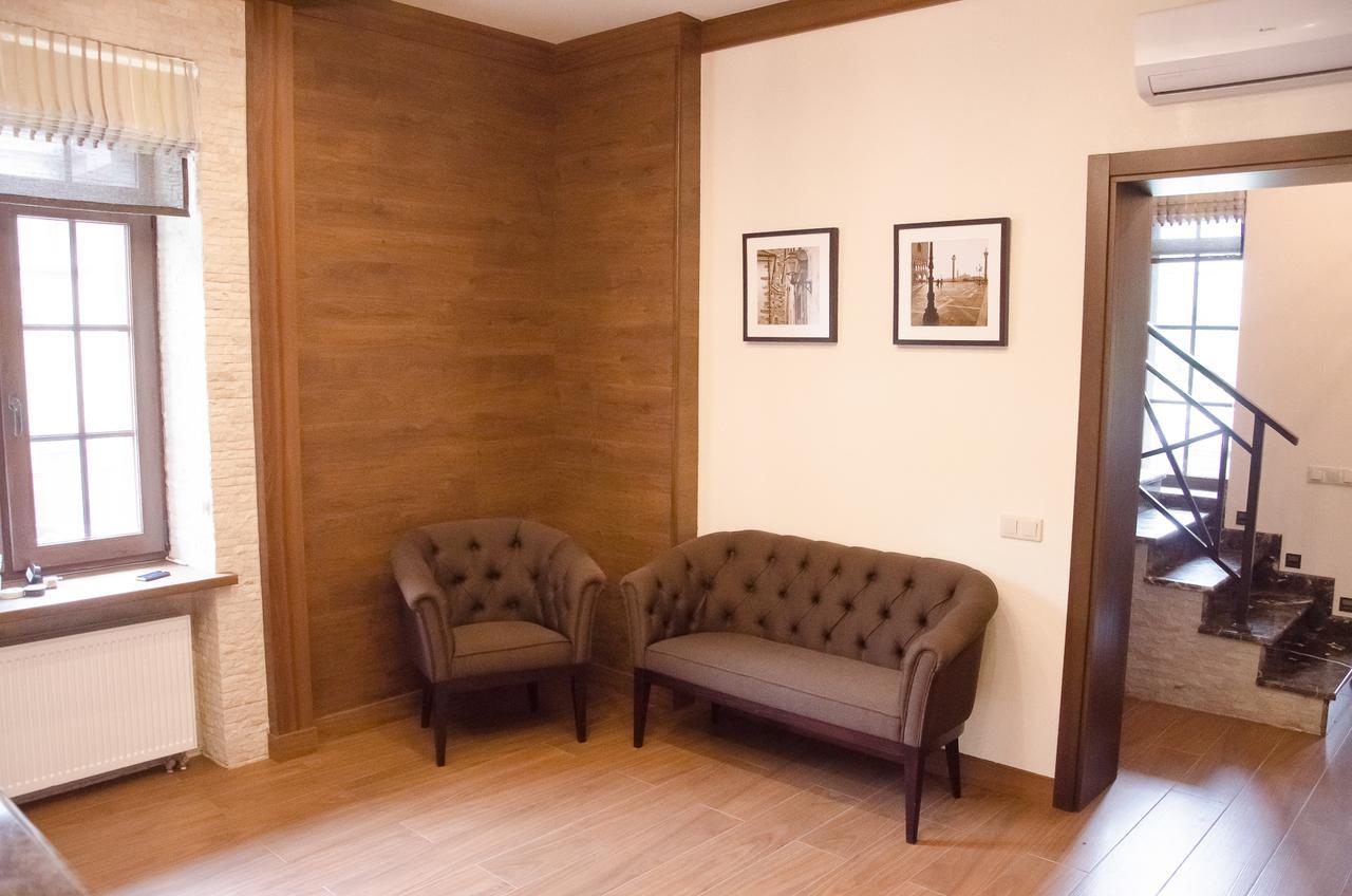 Petrani Nivki Hotel Kiev Ngoại thất bức ảnh