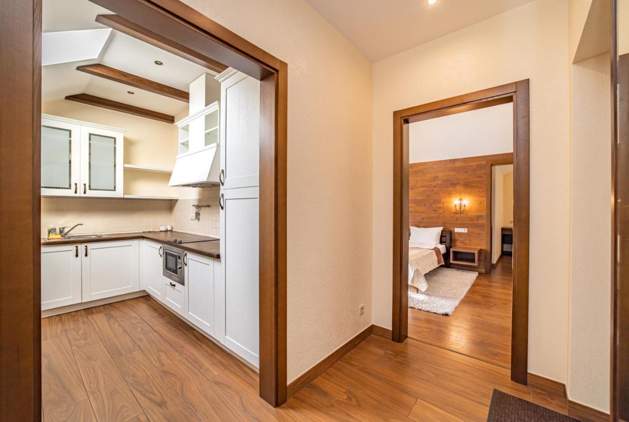 Petrani Nivki Hotel Kiev Ngoại thất bức ảnh