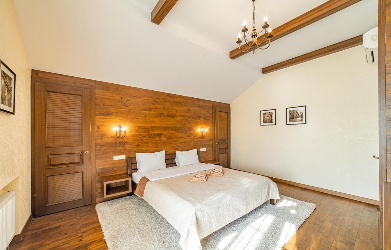 Petrani Nivki Hotel Kiev Ngoại thất bức ảnh